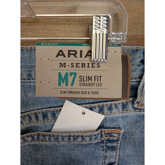 Ariat Jeans Mens 33x30 Blue Denim Stretch M-Series M7 Slim Fit Straight Leg NWT - Picture 3 of 4